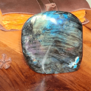 Labradorite polie