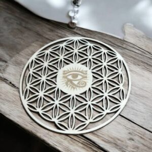 Plaque en bois de tilleul Fleur de Vie et Œil d'Horus