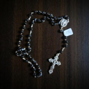 Chapelet en  Agate Noire Avec Christ Argenté