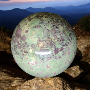 Sphère en Rubis Fuschite