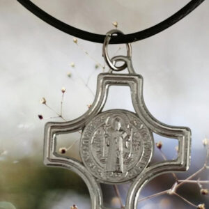 Collier Croix de Saint Benoît