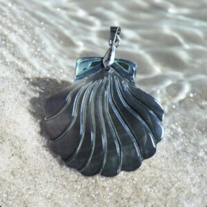 Pendentif Coquillage en Nacre Noire
